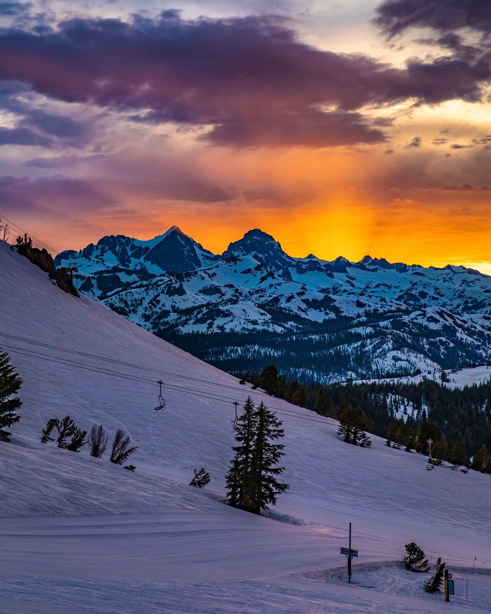 Spring ❤️

📸 <a href="/dakotasnider/">Dakota Snider</a>
#TheRealUnreal
#KeepMammothUnreal