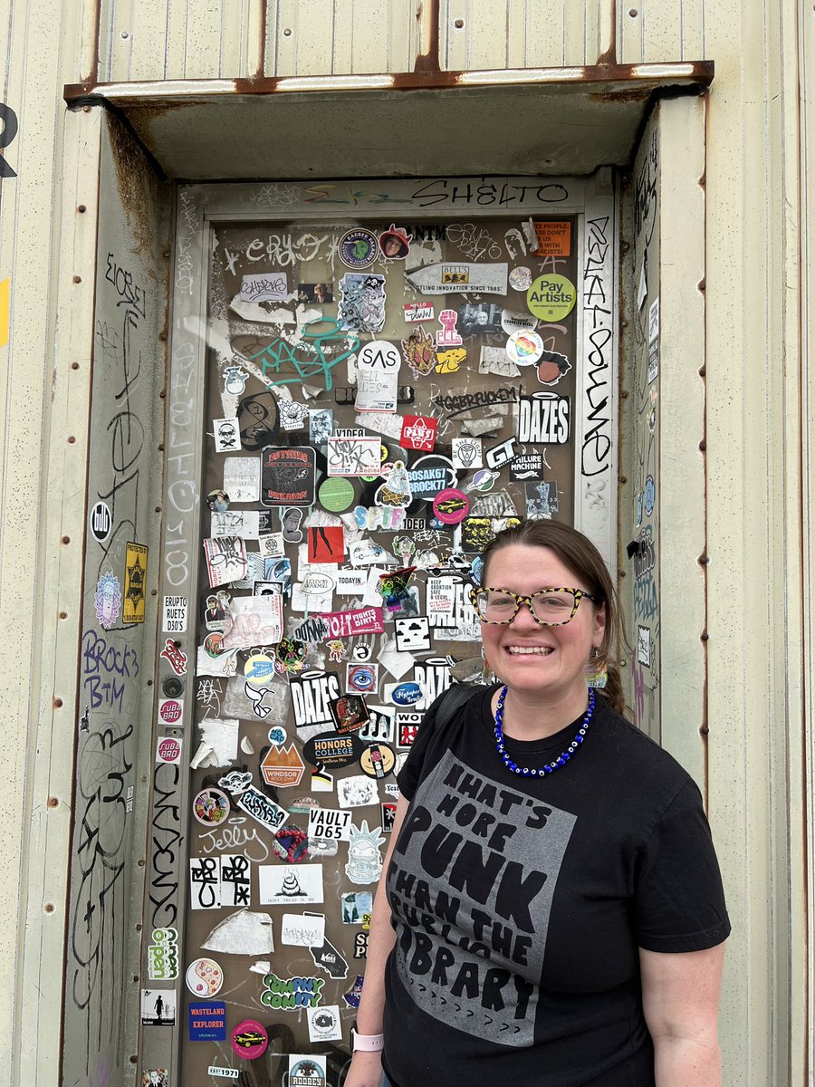 Leigh Bush tweet media