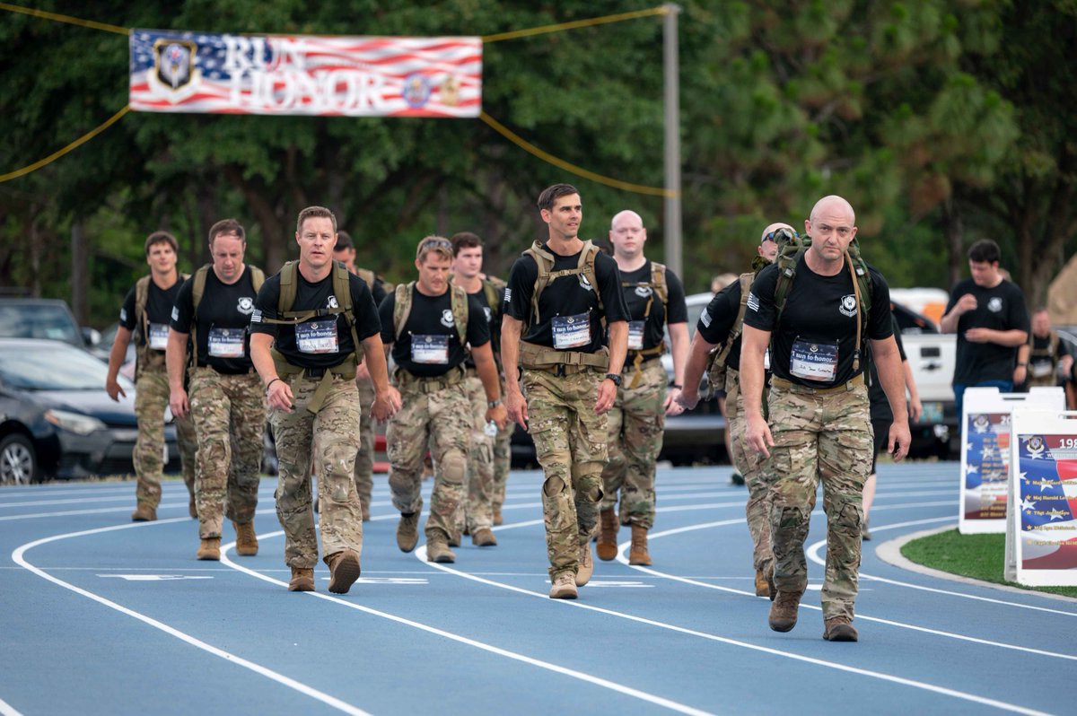 AFSpecOpsCmd's tweet photo. Air Commandos gathered yesterday to run or ruck the #RunToHonor 5k to remember all of our heroes who gave their lives in support of our great nation. 

The legacy of those who made the ultimate sacrifice lives on through our memories and the culture of Air Commandos. 🇺🇸 https://t.co/784q3VCQ7U