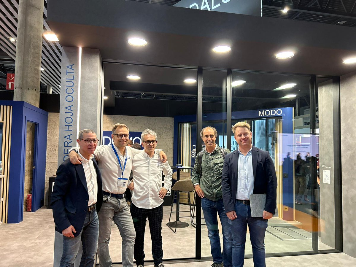 procomsaoficial's tweet image. 🪟Hoy en @ConstrumatBCN hemos estado con nuestros amigos de @indalsu. En su stand disponen de #SlideLock un innovador sistema de cierre para #ventanas y #puertas correderas en línea con #herrajes de #Procomsa.

➡️Ven a verlo a su stand en @Fira_Barcelona : bit.ly/42714oK