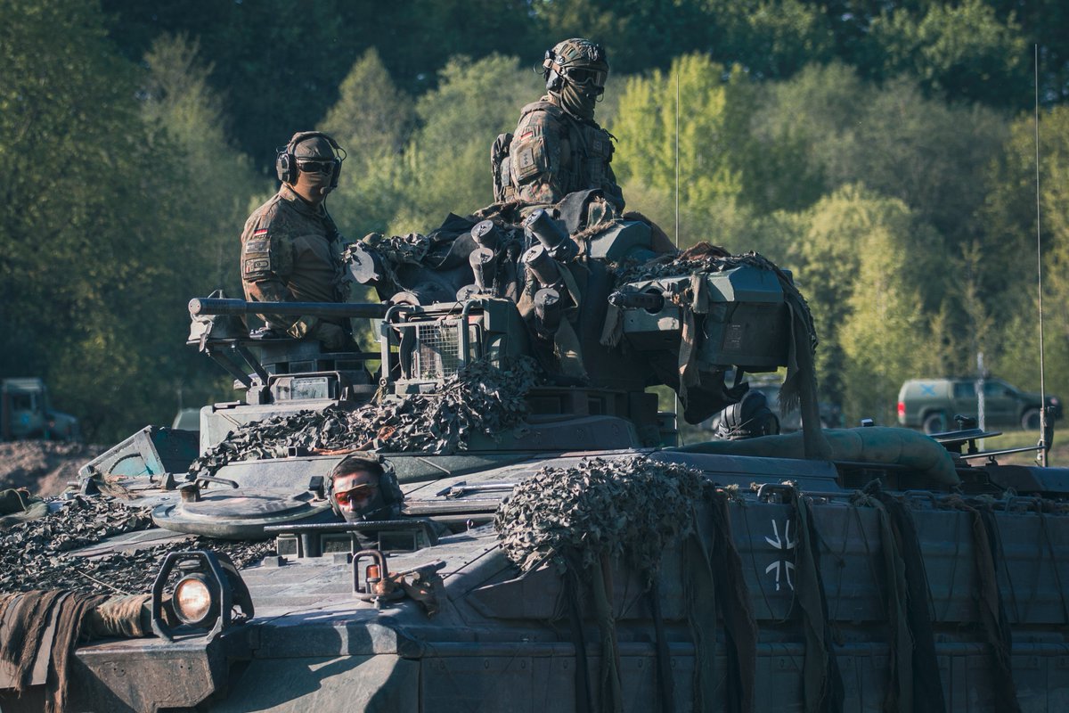 Die #eFP Battlegroup hat die Zertifizierungsübung #IronWolf erfolgreich beendet. Unter Führung der #BundeswehrimEinsatz haben bis zu 3.500 Soldatinnen und Soldaten aus acht Nationen an der mehrwöchigen Übung teilgenommen.