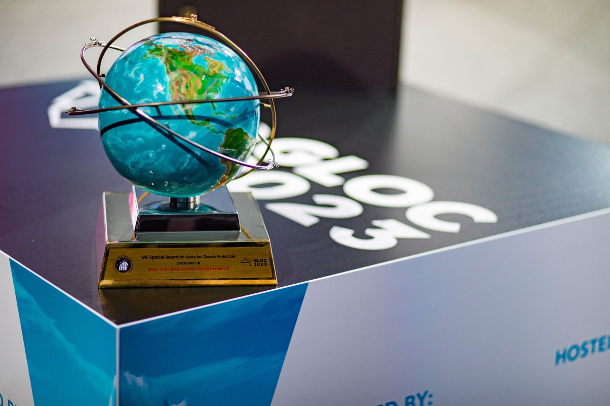 iafastro's tweet photo. Congratulations to @NASA, @esa, @JAXA_jp on the IAF Special Award on Space for Climate Protection! The IAF recognizes the contribution of the Earth Observing Dashboard in providing accessible Earth Observation data to benefit society and advance knowledge about our home planet. https://t.co/HAMGTa4HnZ