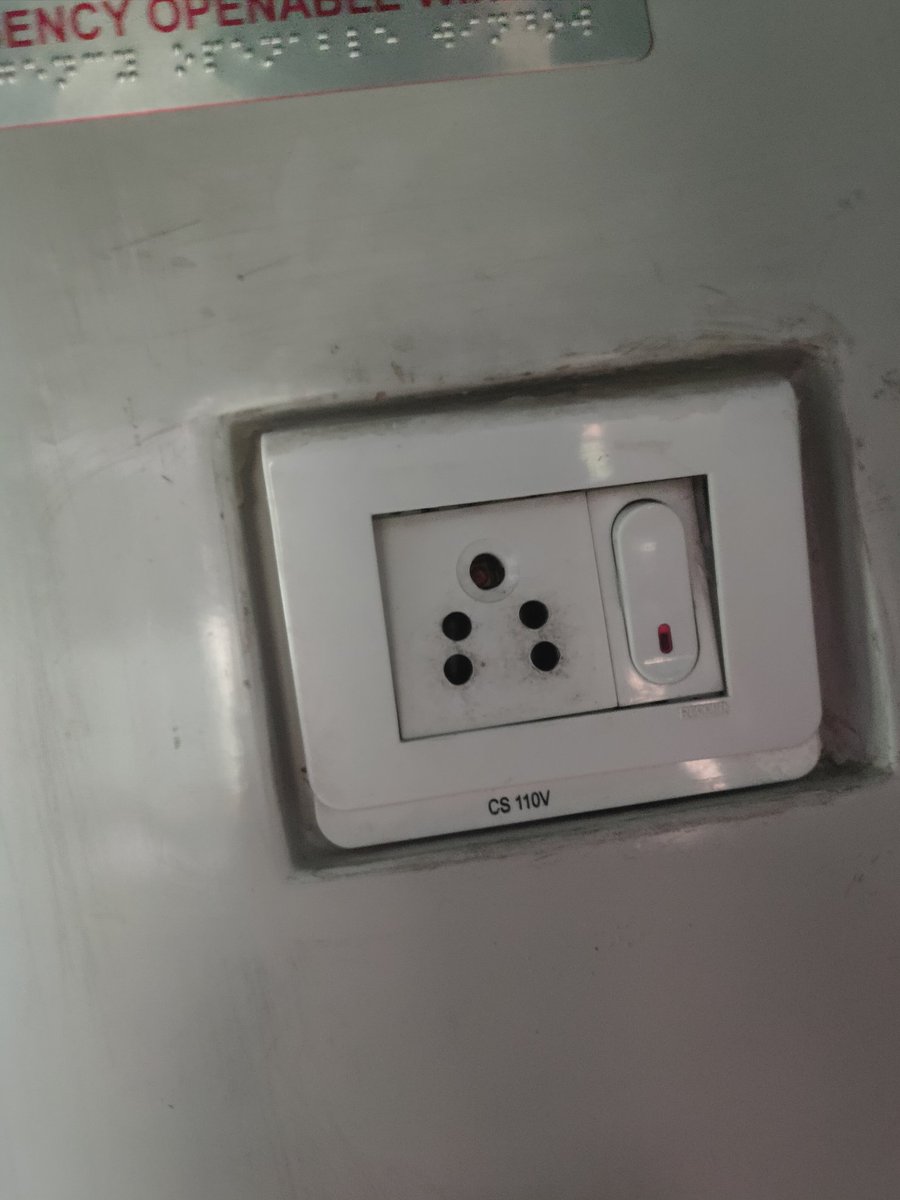 Train no 17016/B4/55 Secundrabad to Bhubaneswar Vishakha express charging port is not working sir.kindly repair this. How we charge our Mobile in 23 hr Journey.Plz take care of this @indianrailway__ @RailMinIndia @AshwiniVaishnaw