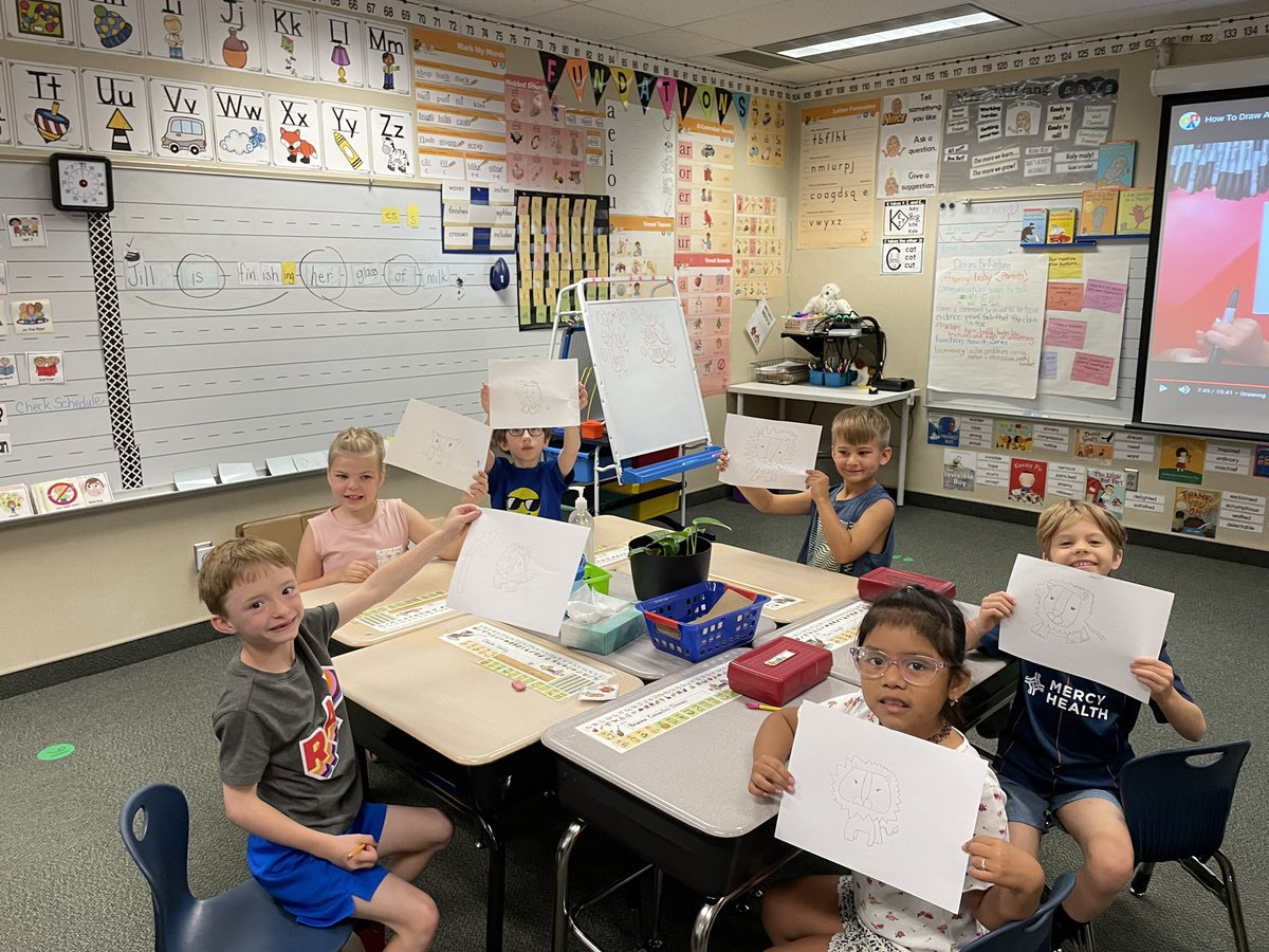 WolfgangClass's tweet photo. eXtra Family Time! Woodbrook Leo Lion 🦁 drawing time! https://t.co/Szl5YusIwo