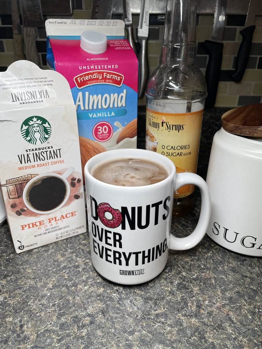AnywhoKim's tweet image. Mom Mode ☕️ 

Side note…
@Built_Bar came out with more new flavors! Check them out builtbar.com/?baapp=KIMH10

*KIMH10 saves on any order!
#builtbar #built #imbuilt #mom