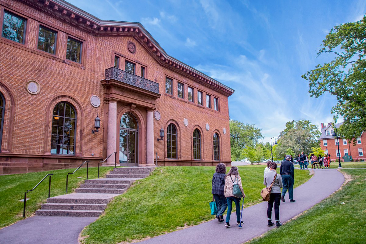 Smith College Libraries tweet media