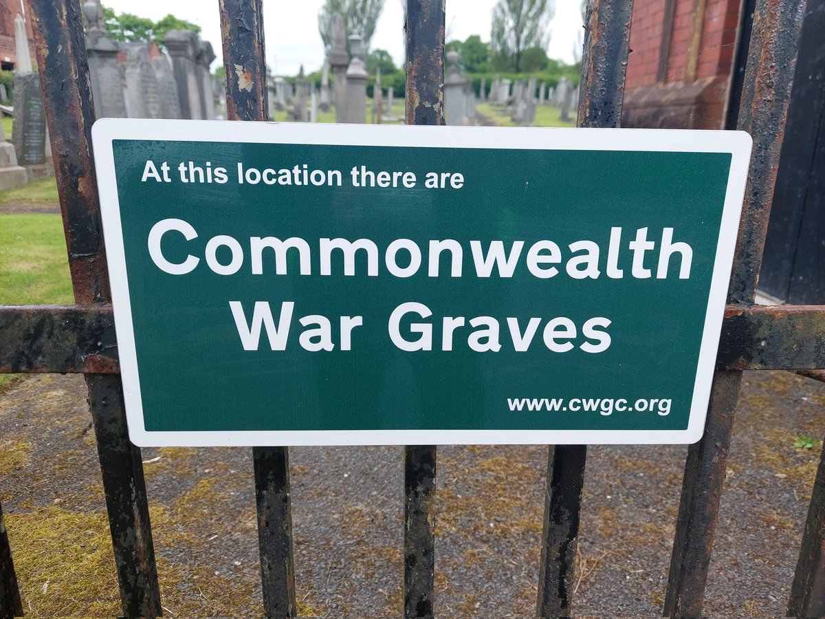 ThomasC250371's tweet image. Up at Glasgow Garnethill Hebrew Cemetery today doing my @EOHO inspection for the @CWGC, nicely cleaned sign, and at Glasgow Crematorium, the replaced sign.

#eoho #GWGC #LestWeForget