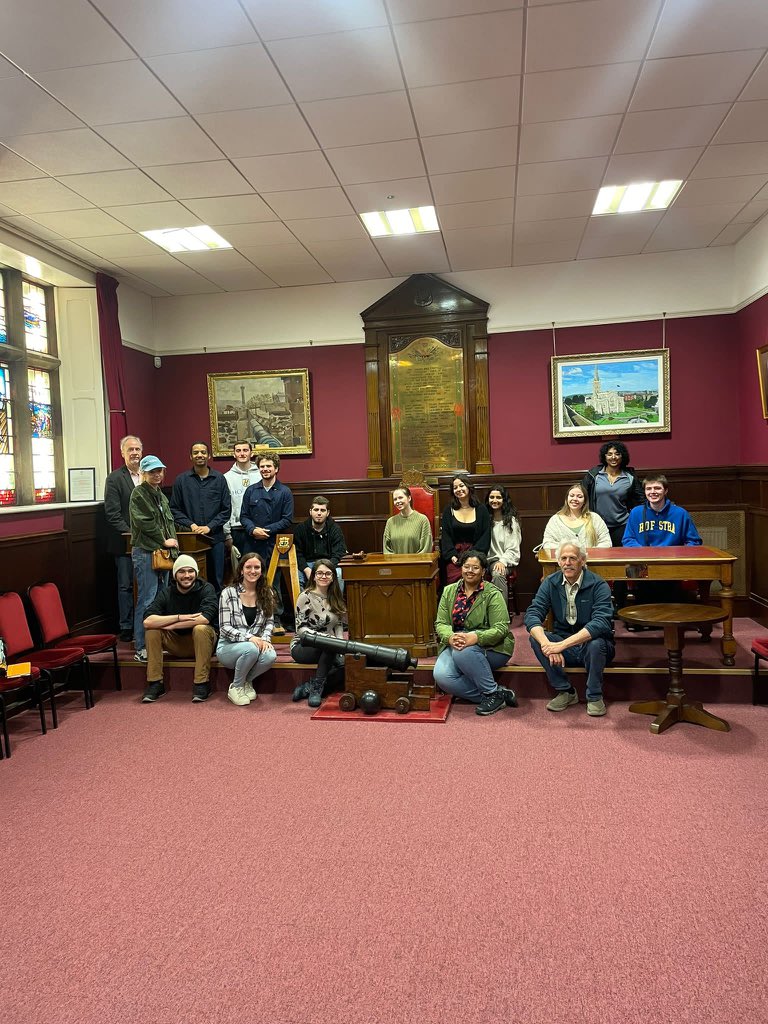 newgatearts's tweet photo. Over the past two mornings our @HofstraU students have visited @MuseumFreeDerry and the @SiegeMuseum to learn about the history of the city #Pathstopeace https://t.co/FFFwRanwut