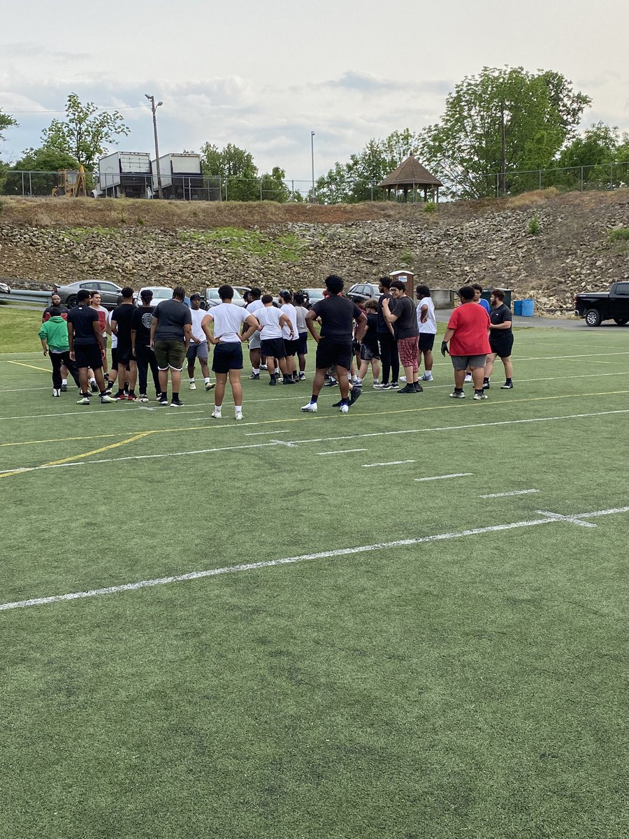 Sean (@coachgaul) on Twitter photo Spring Ball day 1. This is a massive group led by <a href="/KeyshawnEfese77/">Keyshawn “Bruiser” Efese 🇳🇬</a> <a href="/JaydonPinnock67/">Jaydon Pinnock</a> <a href="/vxmelloo/">Romello Fuentes</a> get better today!! #CLIMB Spring Ball day 1. This is a massive group led by <a href="/KeyshawnEfese77/">Keyshawn “Bruiser” Efese 🇳🇬</a> <a href="/JaydonPinnock67/">Jaydon Pinnock</a> <a href="/vxmelloo/">Romello Fuentes</a> get better today!! #CLIMB