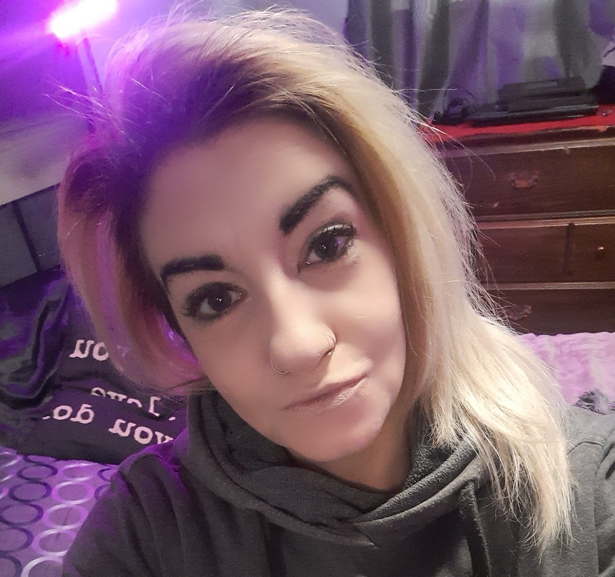 LucieBee_'s tweet photo. #goodmorning #nofilter #followme #StonerFam #Mmemberville #HaveAGreatDay https://t.co/sc48H9wXsd
