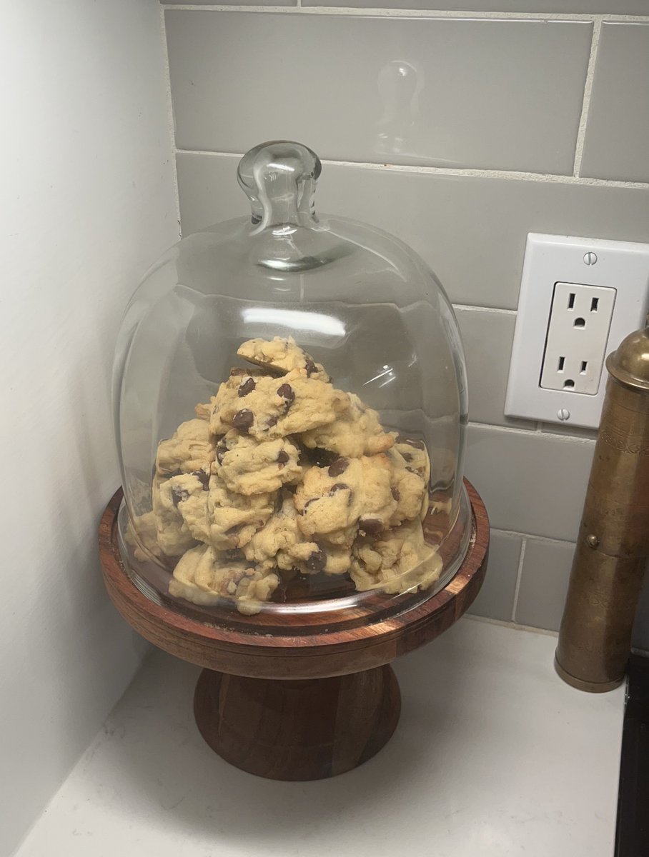 topher on Twitter "GM! I’m gonna eat cookies for breakfast. Live