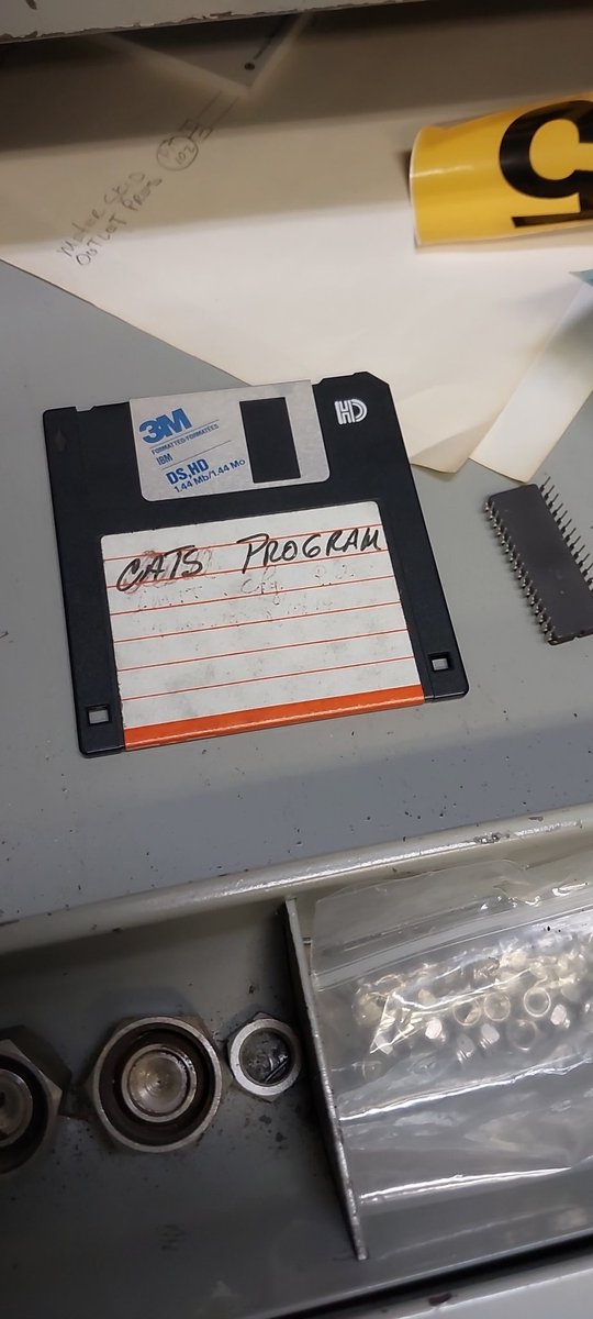 davidjmurph's tweet photo. Where's a floppy drive when you need it. https://t.co/IybFK2TnDj