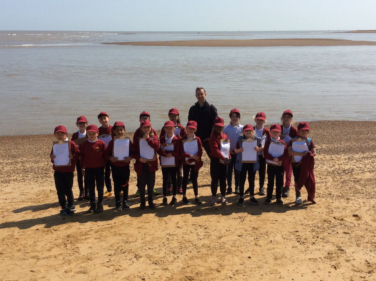 SandlingsP's tweet photo. Year 3 and 4  enjoyed their geography field visit - identifying features along the Deben https://t.co/YRy4ZlwAXI