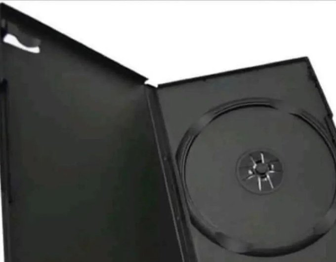pccomponentes's tweet photo. Psicólogo: "No puedes oler una imagen"

La imagen: https://t.co/bauMFoMryt
