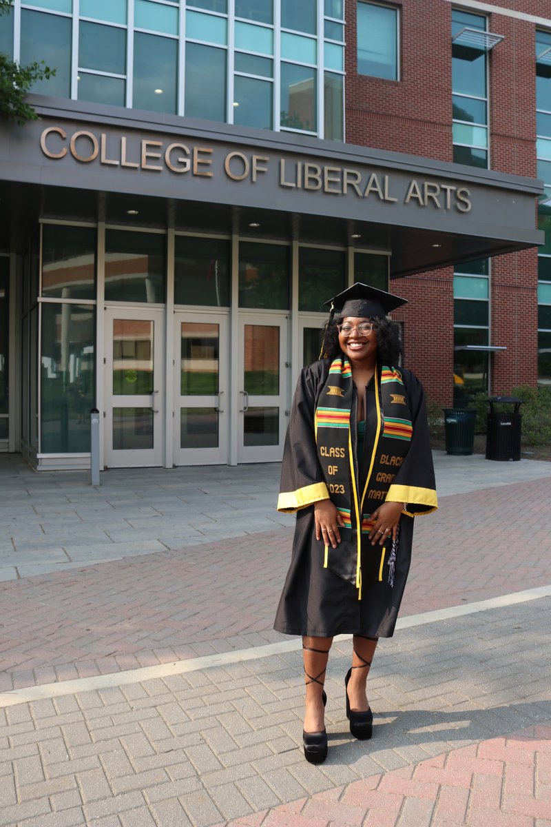 •:.Chas ⑰.:• tweet media