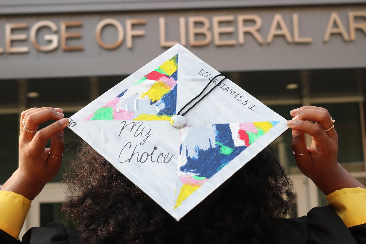 •:.Chas ⑰.:• tweet media