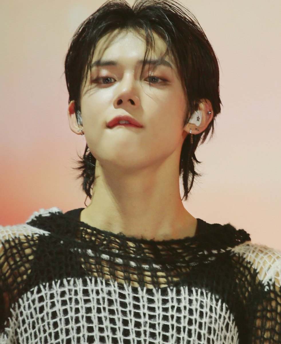 yeonjun pics tweet media