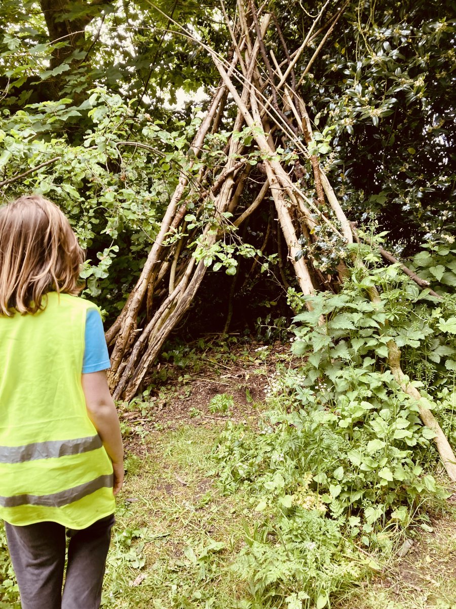 Italy class loved being in the forest school for outdoor learning last week! #outdoorlearning <a href="/AbbotsLeaSchool/">Abbot's Lea School</a> 🌲🌿🍂⛺️