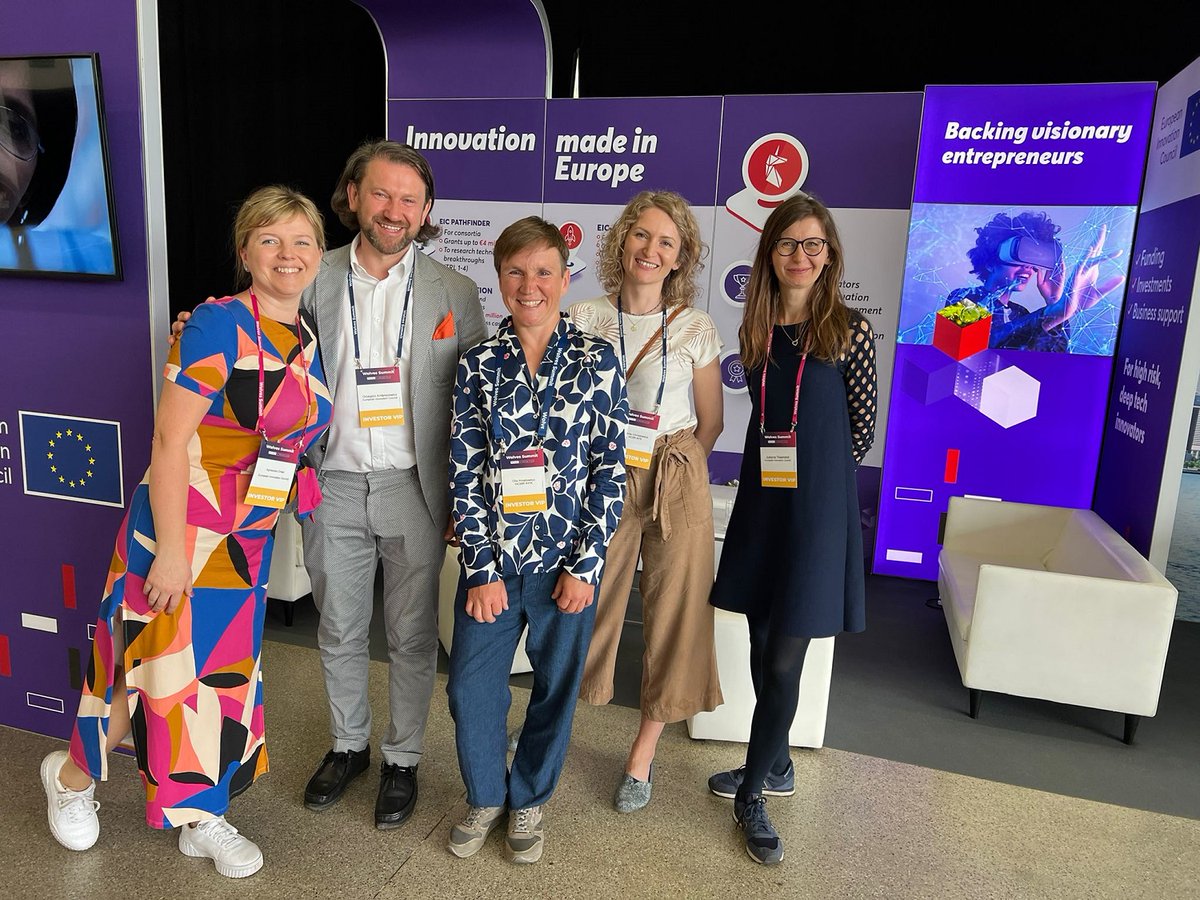 KPK_PL's tweet photo. 🚩 Jesteśmy dziś na #WolvesSummit we Wrocławiu 🐺 Nasze ekspertki Olę Ihnatowicz i Kamilę Chmielewską możecie spotkać na stoisku #EUeic i porozmawiać o tym, jak finansować innowacyjne pomysły z programu #HoryzontEU https://t.co/uWOLNkR1Ic