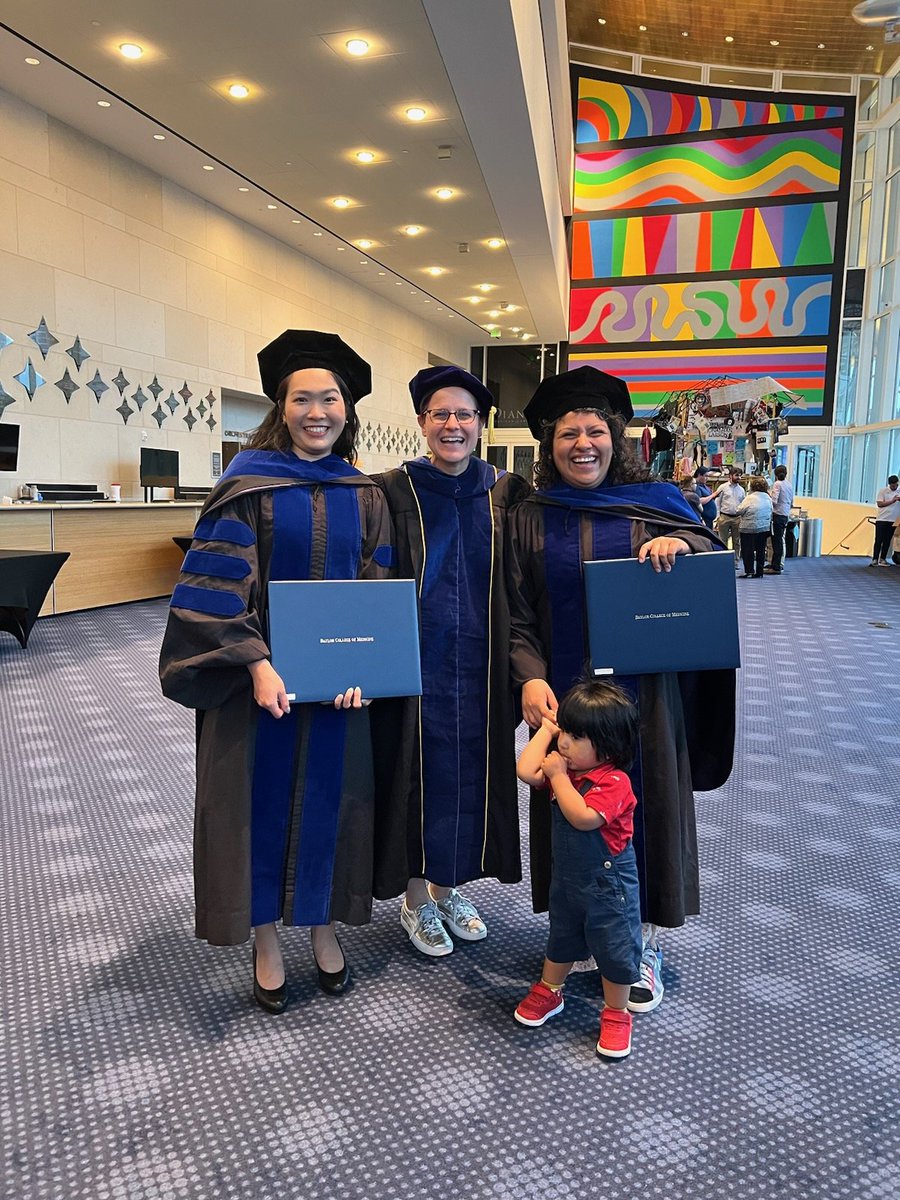 So great to see (now former) students @WanJungWu1 and @FatimasBrain at their #PhD commencement as a part of #ClassOf2023 @bcmhouston. Please help us congratulate them and best wishes on all of their future endeavors!! 🎉 We are excited to see all that you both will accomplish!