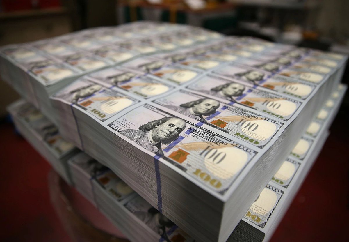 JasonJammm's tweet photo. RadarHits: 🇺🇸 25 biggest US banks added $120 BILLION in deposits after Silicon Valley Bank failed - Wall Street Journal https://t.co/QU4cXnPPcO