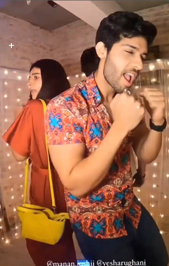 JazzleLobo's tweet photo. Dancing feet ….💃🕺Duo of the hour #YeshMan #MananJoshi #YeshaRughani🔥😍🫶💑 https://t.co/hsdiWZzdv4