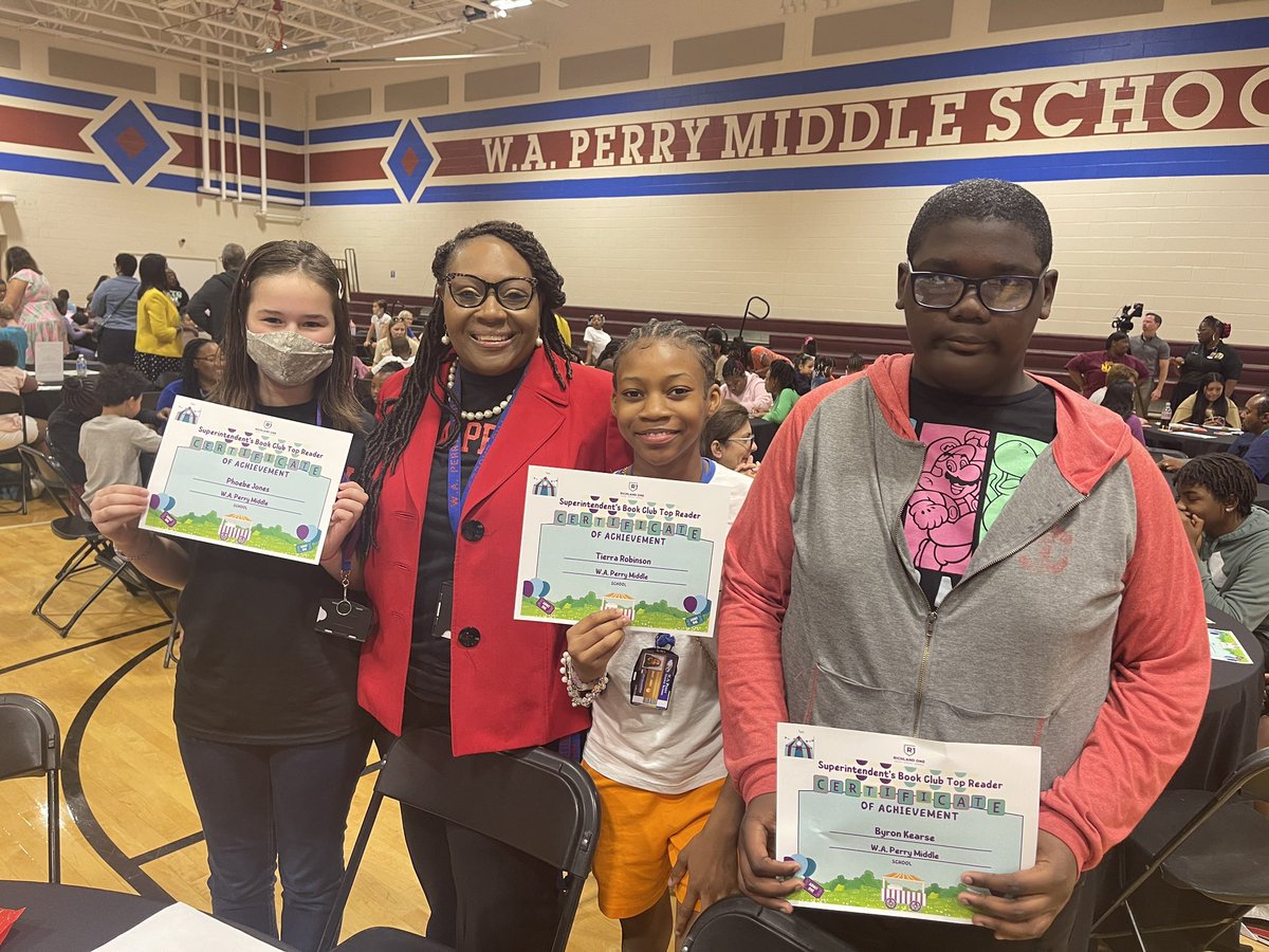 LuvIsLife1883's tweet photo. The Top Readers of @WAPerryMS for each grade level were celebrated at the Supe’s Book Club Challenge celebration!!! What an amazing event for the students of @RichlandOne!!!! 📚 https://t.co/cyxHRkE59L