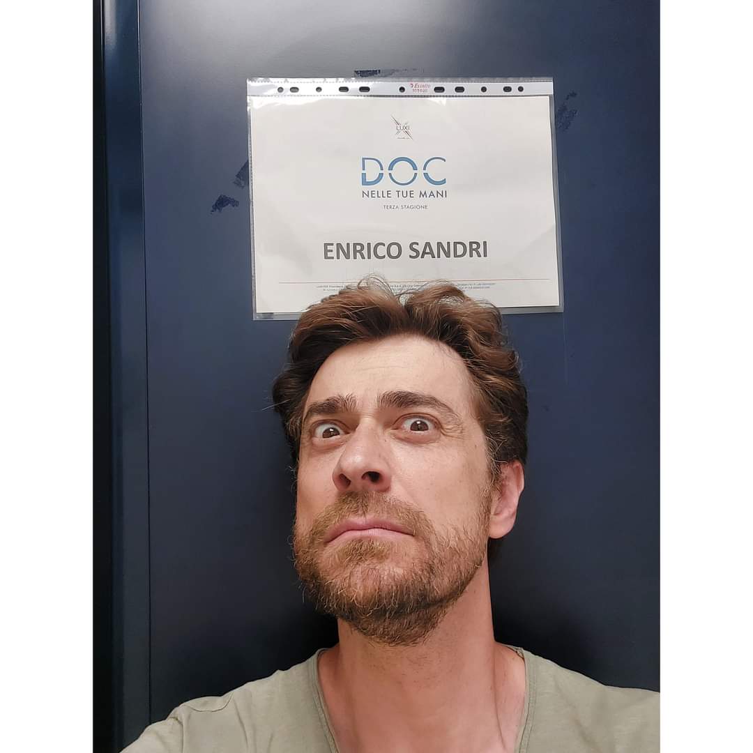 Maecenartis's tweet image. Finché non fanno del male a lui io sarò sempre in prima fila x guardare questa serie #doc3