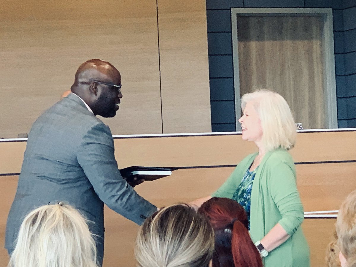 Mondloch Science tweet media