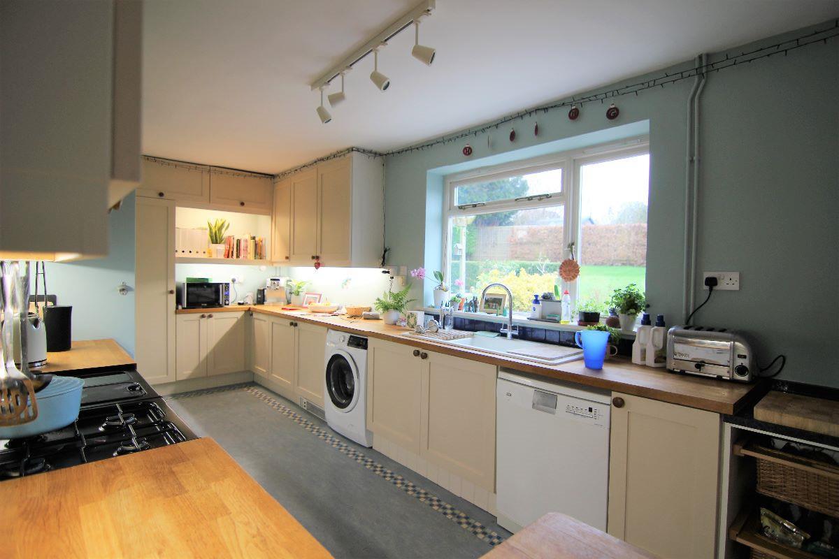 agent_demo's tweet photo. New to market - 5 Bed Detached House, A South Parade, Chew Magna, Bristol, £450,000. View details: https://t.co/M1d0p4kJPe https://t.co/Wsmy8lLGl4