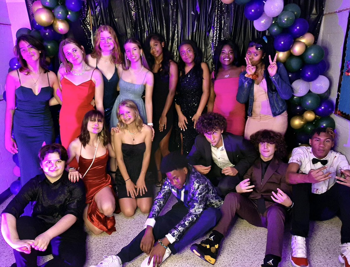 Bellevue Middle School tweet media