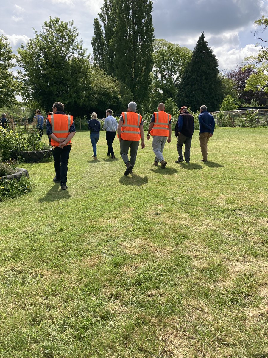 CPMaiTW's tweet photo. As part of the 50th Anniversary of Unpaid Work this year, we are hosting Sentencer Site Visits throughout Kent, Surrey & Sussex. We started with a Site Visit in Maidstone visiting the group @DandelionTimeUK! @KSSPS_CP @KSS_Probation @KSS_PC_Maid_TW @CP_Maid_TWells #50YearsofUPW https://t.co/wg02kcgrIs