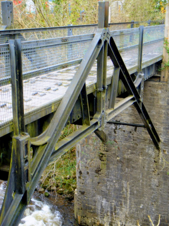 ButterleyTrust's tweet photo. 3 #castiron #aqueducts of note. Pont-y-Cafnau means a 'Bridge of Troughs' & describes the #castiron bridge made in 1794 nr #Merthyr Tydfil, #Wales which carried a #tramroad with a cast iron #aqueduct underneath it to supply water to the #Cyfarthfa ironworks to power a large https://t.co/jPG96ET32n