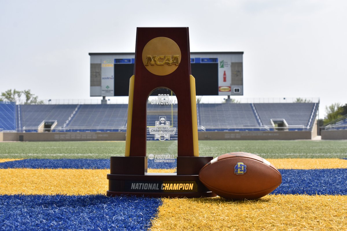 Need a night on the town? A night at home to catch up on chores? We've got you covered. Let us watch your future Jackrabbits! 🗓️ May 26th 🕖 7:00-9:00 📍 Sanford Jackrabbit-Athletic Complex Register: forms.gle/HibTQUx7b1KBKK… Questions: E-Mail Jonathan.Shaeffer@sdstate.edu