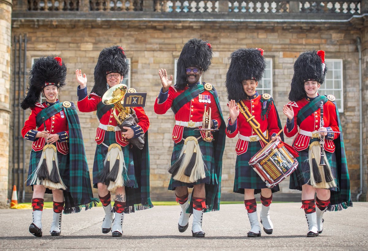 Do you want to hear first-hand what life is like as a <a href="/BritishArmy/">British Army 🇬🇧</a> musician in the @SCOTSband?

Join them at 7pm tonight for their webinar. 👉Linktr.ee/britisharmymus…
<a href="/armyjobs/">Army Jobs</a> <a href="/ArmyinScotland/">British Army in Scotland</a> #BritishArmyMusic