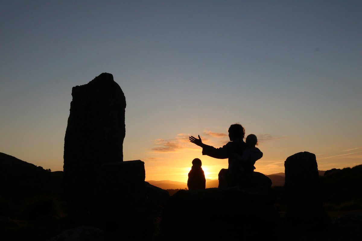 @SarahkateMurph3 @DiscoverKerry_ @Failte_Ireland A beautiful thing to take people to these places of significance and beauty Sarah, maith duit a chara.