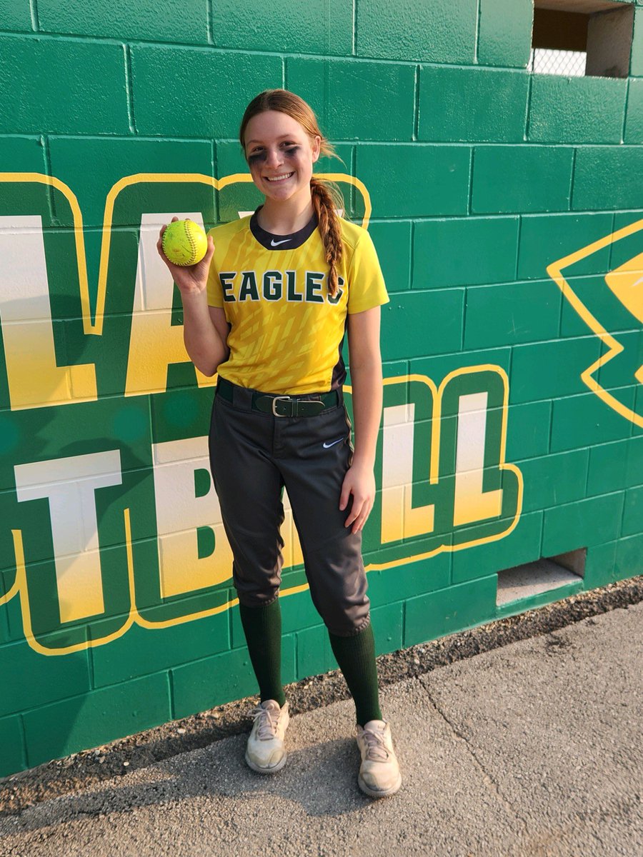 MadisonFranke's tweet photo. Homerun#6. Last home game tonight at 5pm, come out and support our 6 amazing seniors. @ClaySoftball @Tampa_Softball @coach_kgreen @VTechSBcoach @CoachJexx_RMU @jess_bracamonte @Paige_McMenemy https://t.co/txRIFfRCsF