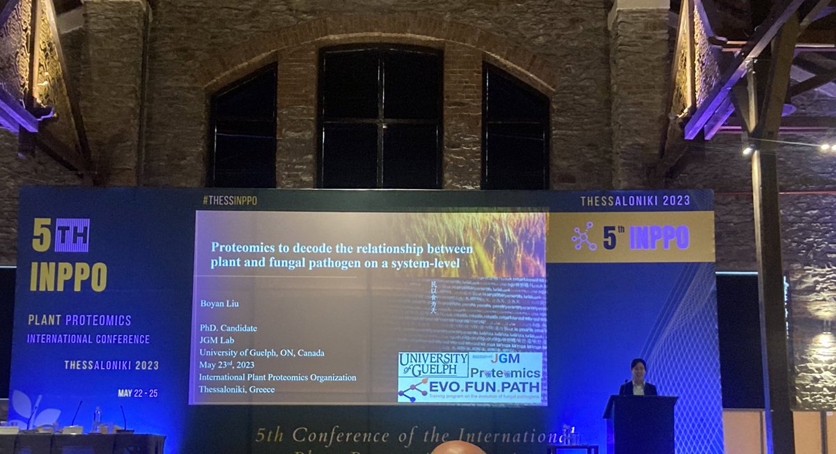 Great talk, Boyan! The #proteomics profile of Fusarium interacting with wheat for the discovery of new fungal virulence factors and empowering the host to clear the infection 💪 <a href="/UofG_MCB/">MCB at UofG</a> #THESSINPPO <a href="/CNPN_org/">Canadian National Proteomics Network</a>