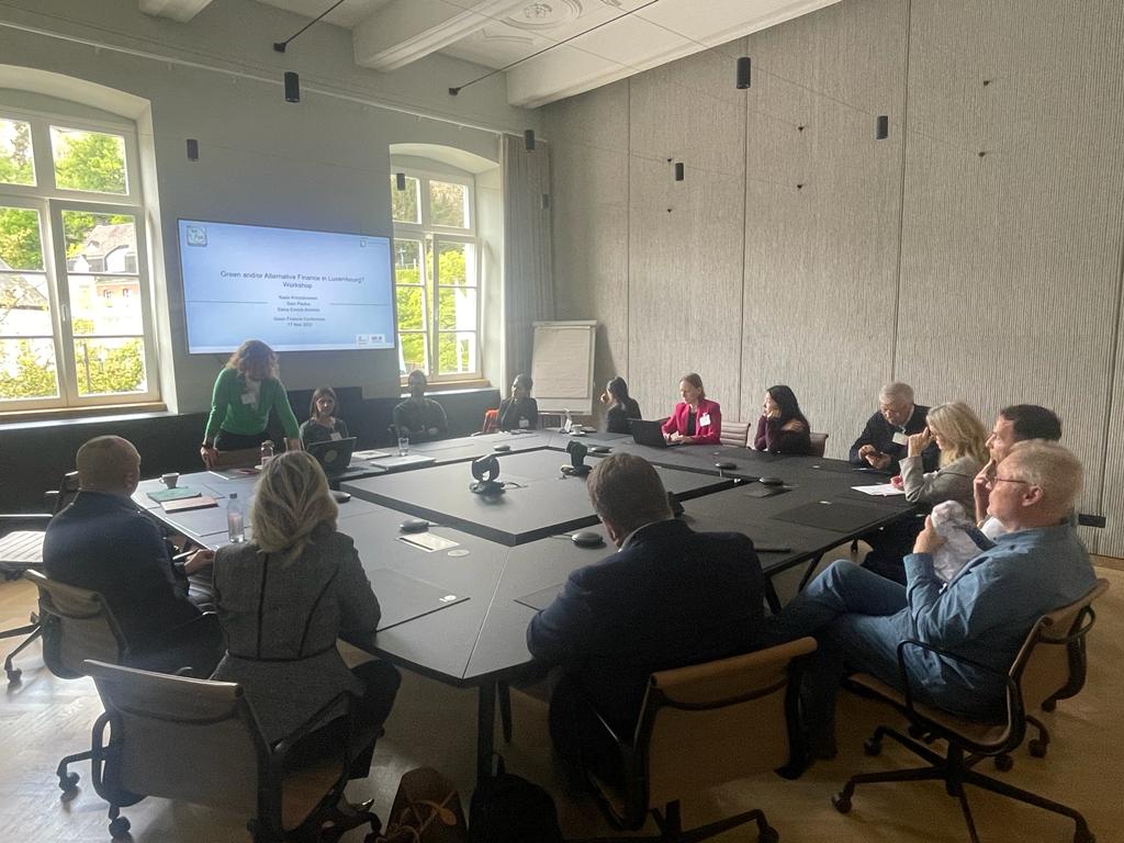 AltFin_uni_lu's tweet photo. Discussing local #CommunityEconomies and their #financing in #Luxembourg on Day 2 of the #GreenFinance Conference last week ✅

#PostGrowth #SustainableFinance #GreenFinanceInterrupted https://t.co/wuMUq6CeKj