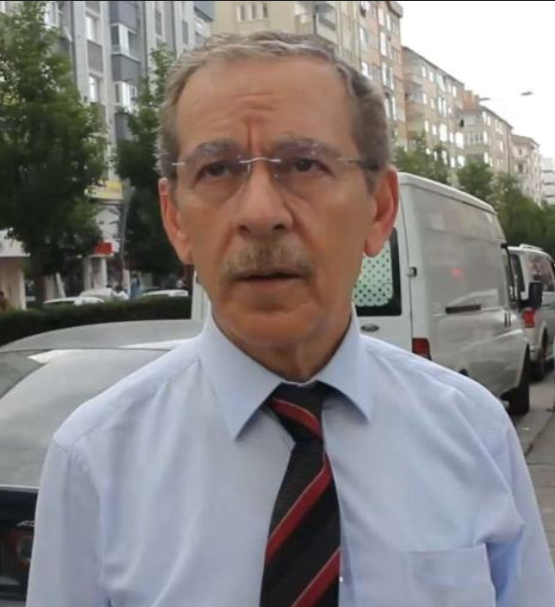 Millet vekili seçilemeyen  😄😄😄
CHP'li Abdüllatif Şener:

"Açıkça söyleyeyim, Kemal bey seçilirse verdiği sözlerden hiç birini gerçekleştiremez."

Kendileri de verilen vaadlerin YALAN olduğunu biliyor...