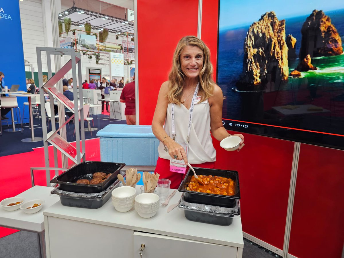 SITEGlobal's tweet photo. We have bites and drinks onstand until 4 PM thanks to @LosCabosTourism — all members and friends welcome! #beinSITE #IMEX23 https://t.co/3gI2rRLjN9