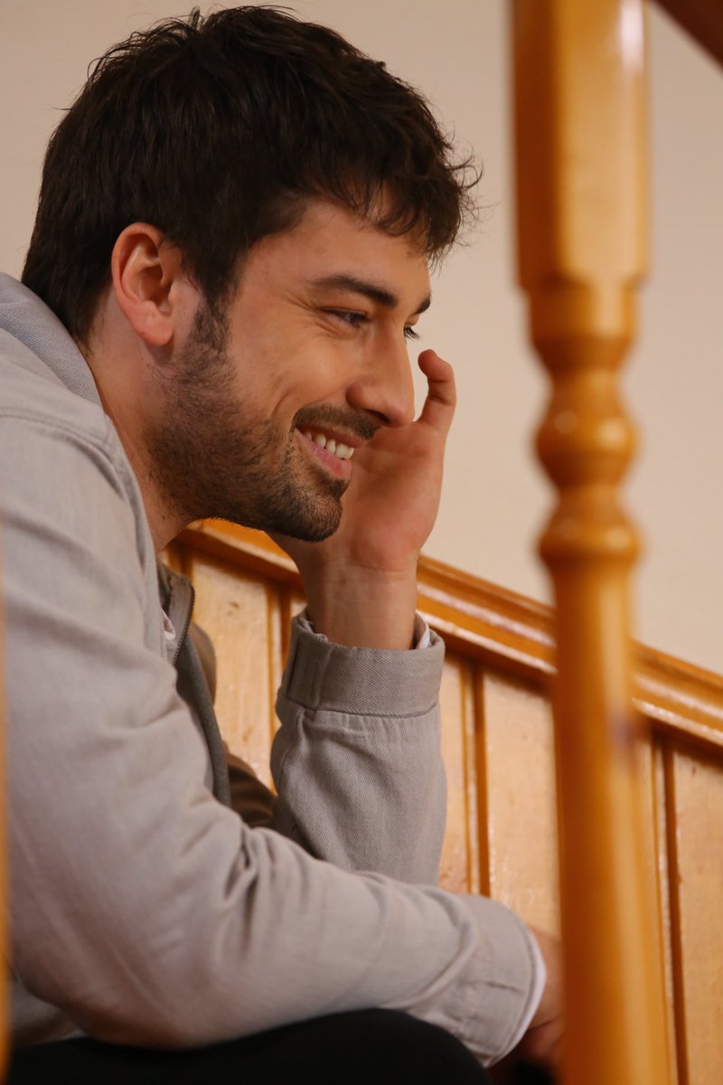 büyüleyici gülümsemen sıcak tavırların ve paylaştığın sevginin hassasiyetini seviyorum benim için çok özelsin a

#AlpNavruz AlpNavruz
#HalilTekin #YürekÇıkmazı