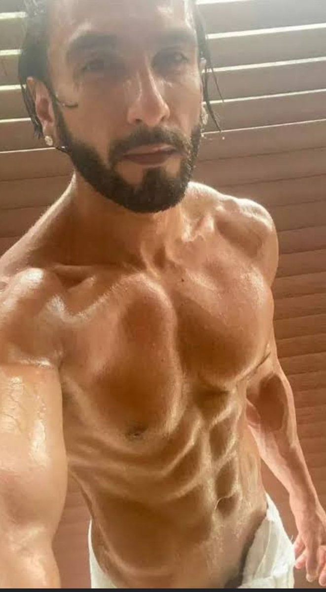 solostylez_'s tweet photo. We thought to make @solostylez_ brand ambassador Ranveer Singh but he used to be naked 🙁 https://t.co/V3y1Zf4Zbd
