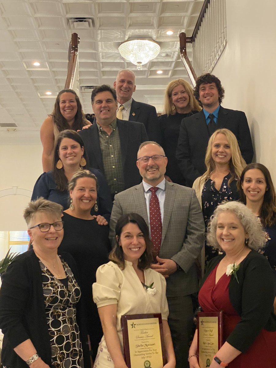 mslaurasays's tweet photo. Scope Award Winners!Congratulations to Kari-Ann Carr, Support Staff Recognition and Sheila Montouri in the Distinguished Teacher category! #IslipRising
#IslipPride #BOETrustee
@DOHara_IslipSup @MontuoriSheila @IslipUFSD @tpmartin631 @CurtJuengerkes
@TracyApicella https://t.co/ed6FnEQlch