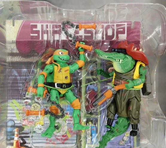 First look at the Mutant Mayhem battle damaged 2-packs by playmates toys. 🥷🐢
➖
#TurtleLair #turtletuesday #TMNT #cowabunga #mutantmayhem #turtlepower #lair #necaturtlelair #playmates