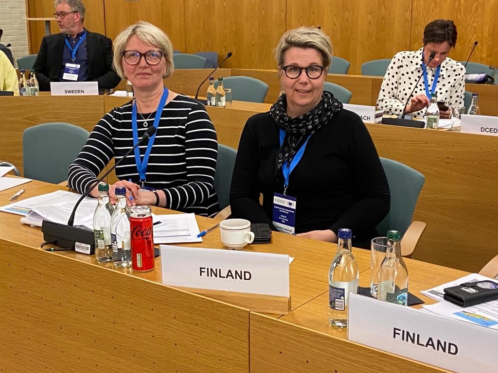 Parhaillaan @JohannaLaisaari & @kirsi_pollari ovat Dublinissa eurooppalaisen lapsitakuun kokouksessa.

Suomessa #lapsitakuu toteutetaan osana  lapsistrategiatyötä. Suomi raportoi EU:lle  toimintasuunnitelman toteutuksesta keväällä 2024.

#Lapsistrategia #ChildGuarantee 🇪🇺