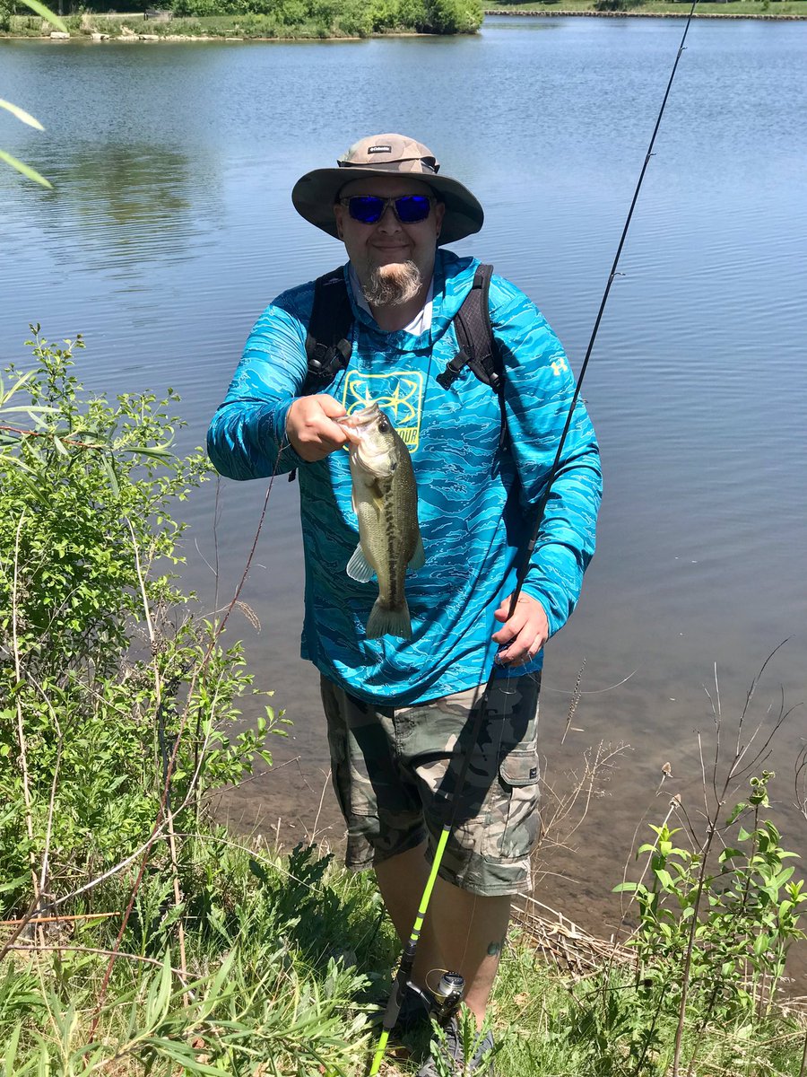 Bassman099's tweet photo. I had the right lure and the right pattern 🎣
#fishing #bassfishing #sightfishing #bass #largemouth #largemouthbass #catchingfish #funday #goodfishing #catchandrelease #fish #bankfishing #fishingdaily #gofish #jigs https://t.co/OrBwgTMN6F