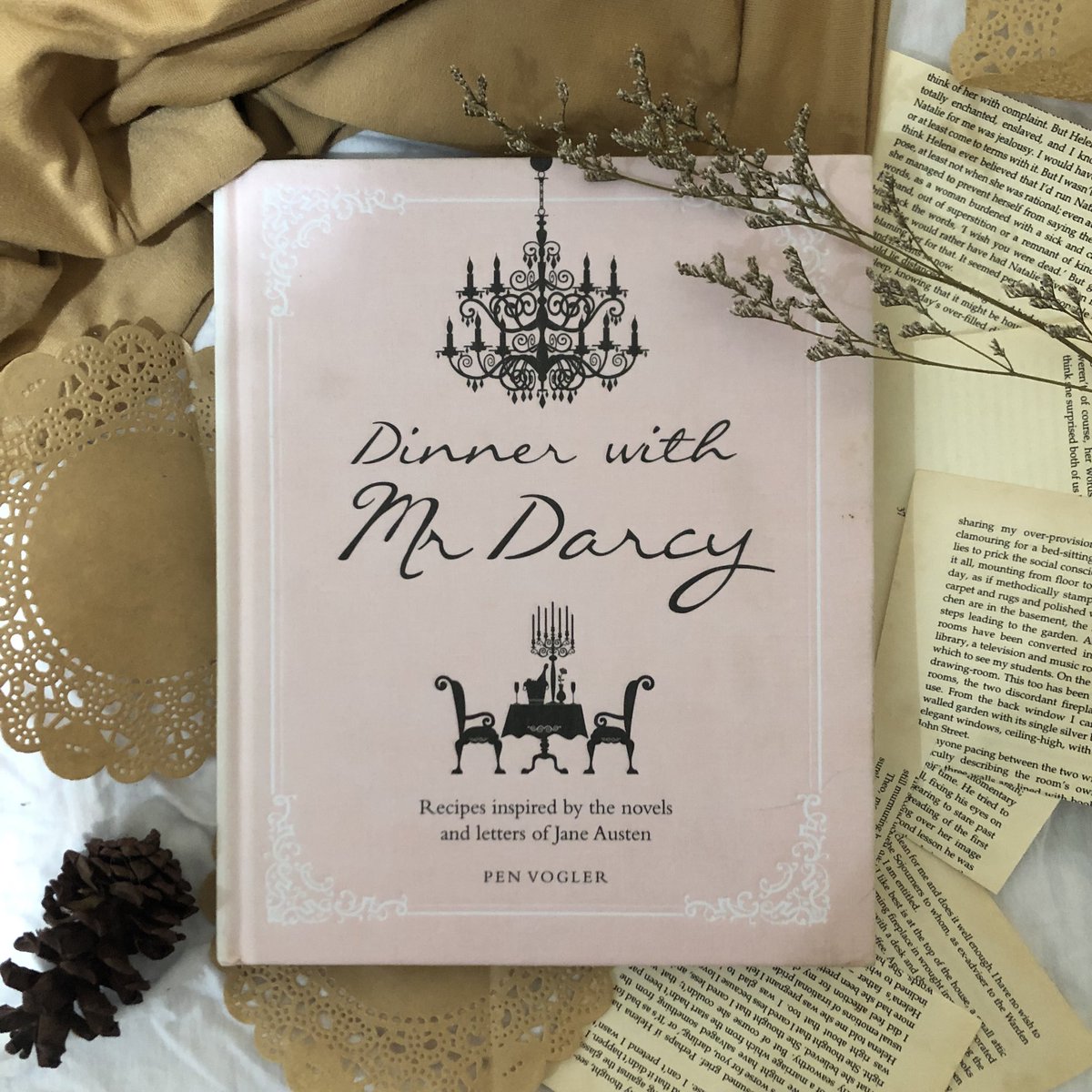 rphlla17's tweet photo. Wts unhaul jual preloved buku ilustrasi vintage hardcover

Boleh tanya tanya dulu soal kondisinya

• The naming of names
• Dinner with mr Darcy
• Old time fairy tales 
• Andersen’s fairy tales

🏷️ 200k/buku (boleh nego kalo beli lebih dr satu)

Bisa via shopee https://t.co/EvuVRzYnuZ