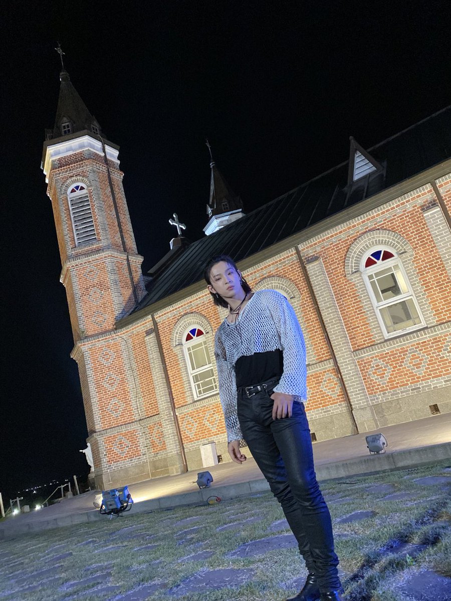 official_ONEUS's tweet image. [#이도]
스브 촬영 중에♡