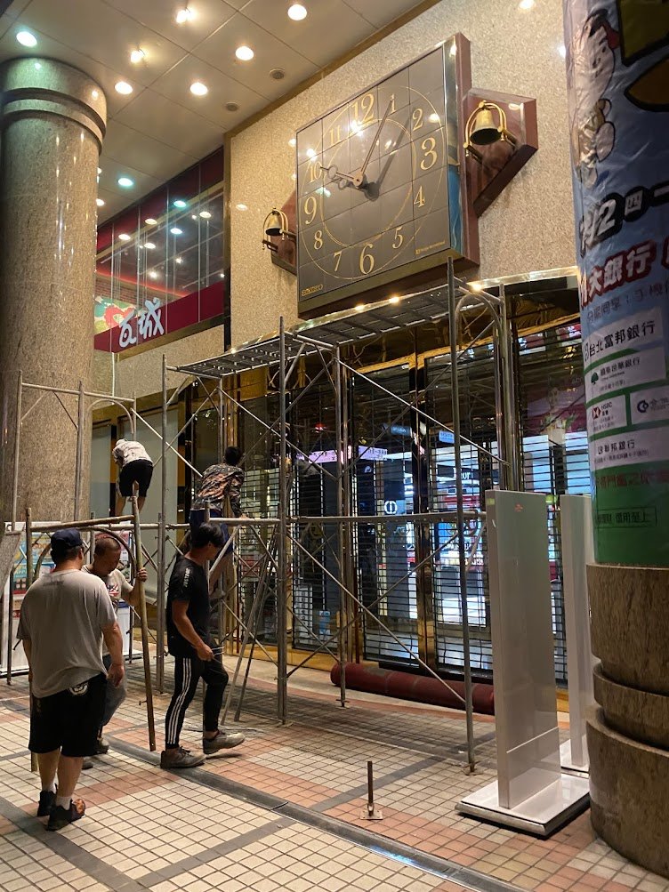 SogoClock's tweet photo. 宏通工藝社
機械式時計のメンテナンスを担当する台湾の経験豊富な工芸会社

https://t.co/IT7NaRxR6L https://t.co/z9kPbXy39l